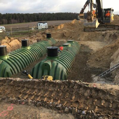 Löschwassertank eingebaut in Erde